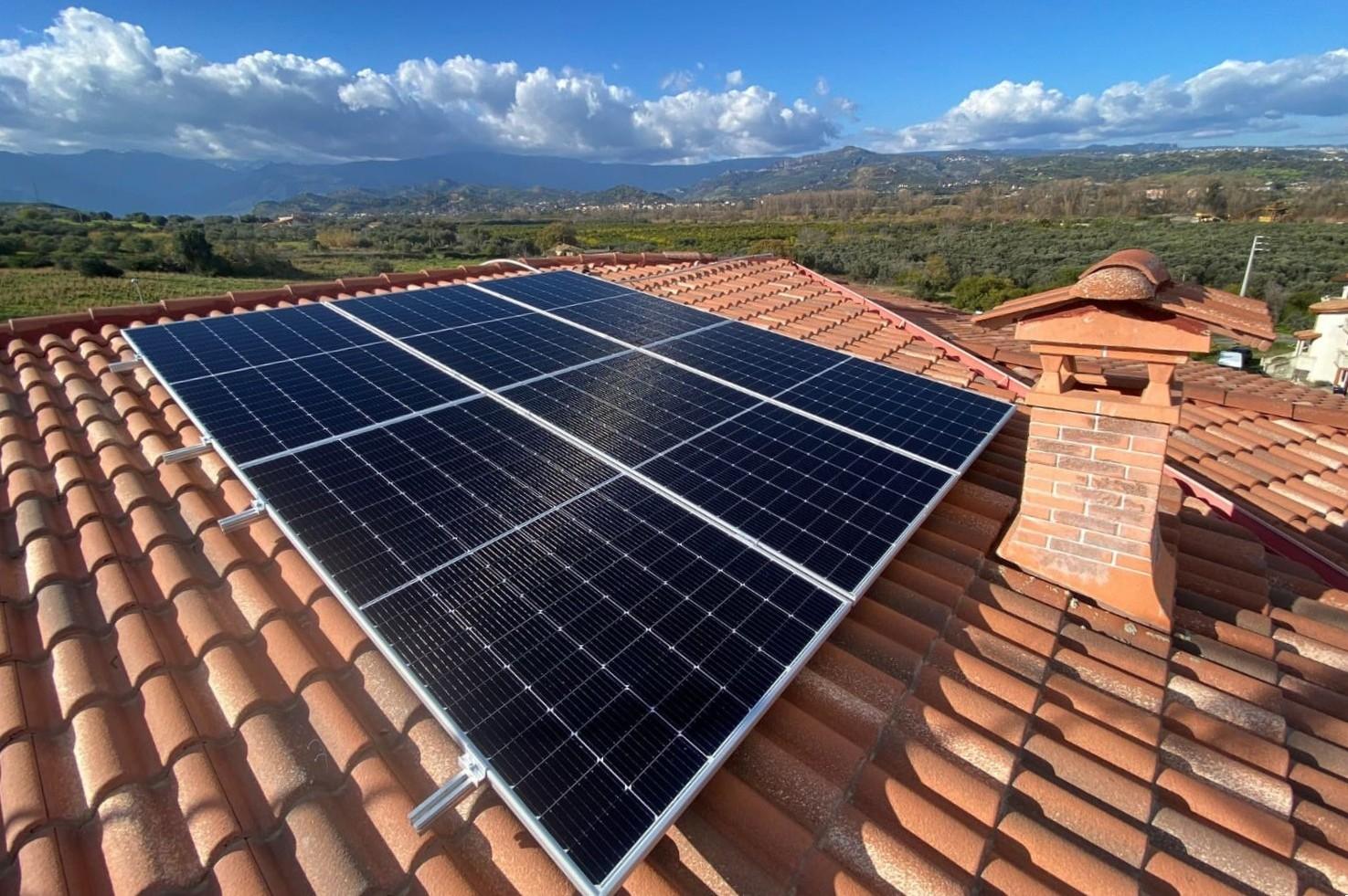 Impianto fotovoltaico residenziale con accumulo - REDEL