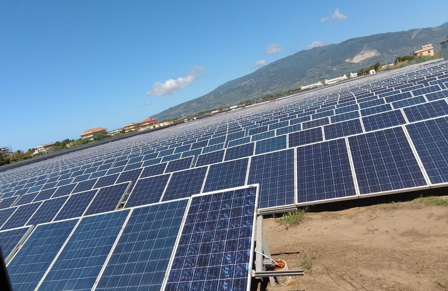 Campo fotovoltaico a terra realizzato da REDEL